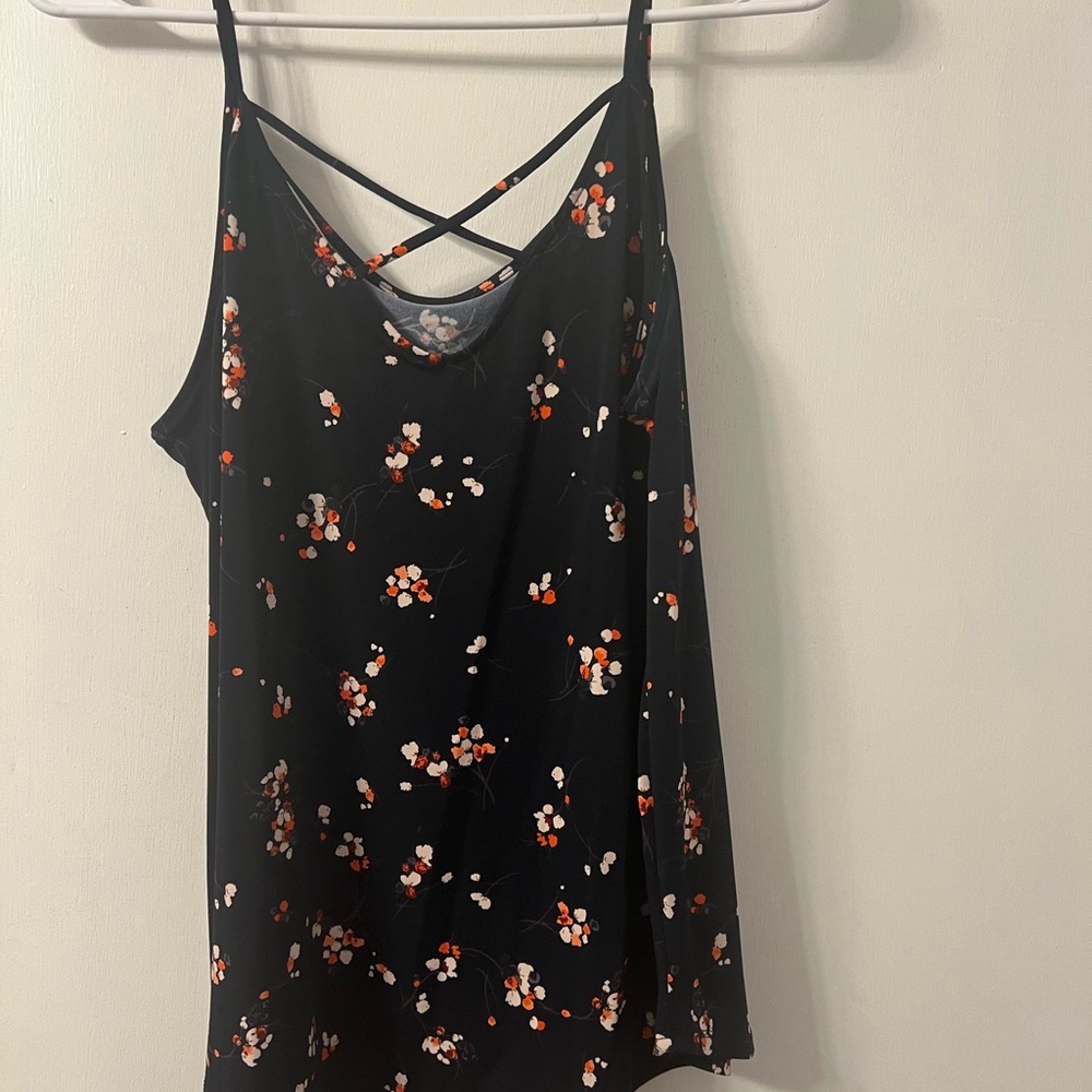Navy blue floral tank NWOT stitch fix size lg